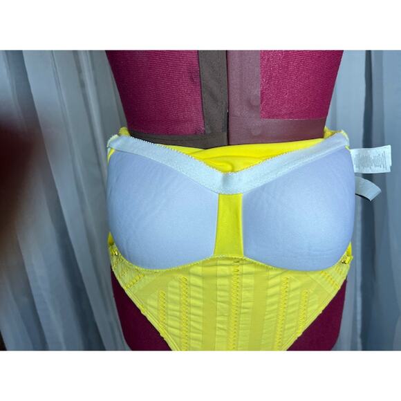 Kenneth Cole Reaction swimsuit Bandeau one piece yellow - Picture 11 of 15